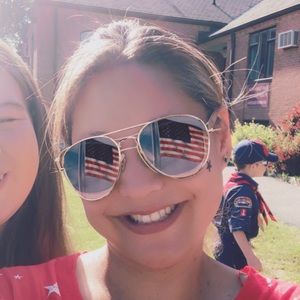 Meet your Posher, Sarah